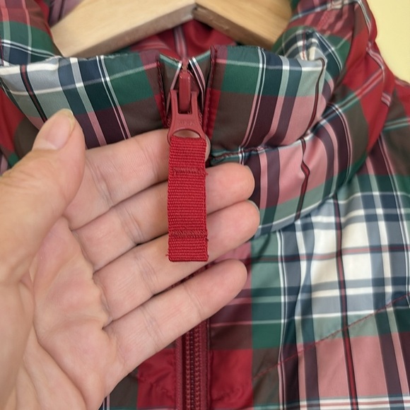 Lands’ End | Classic Red White Green Plaid Zip Front Down Puffer Vest M (8-10) - Picture 10 of 17